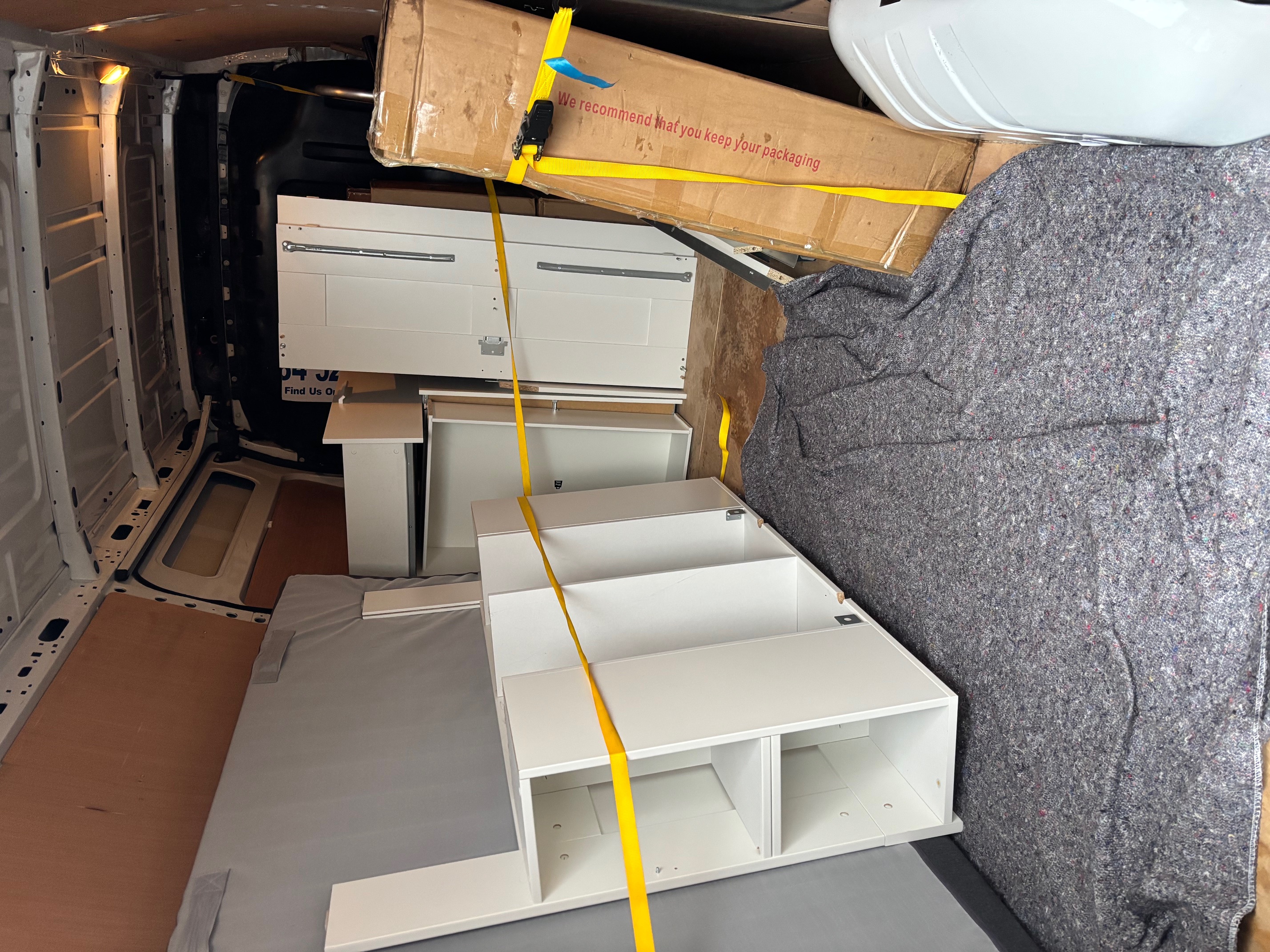 Netslee Movers team at work